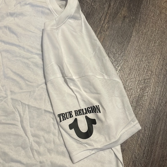 True Religion T-shirt - Picture 9 of 10